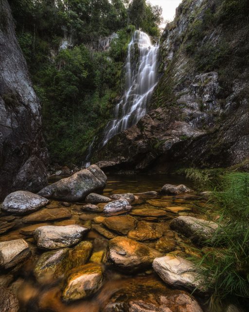 A Cachoeira do Capão Fôrro é daquelas que pra fazer foto ruim, tem que se esforçar! haha!
.
O lugar é lindo demais, e dá muitas composições diferentes! Um paraíso para os fotógrafos de paisagem!
.
#minasgerais #mg #serradacanastra #complexocapaoforro #cachoeiracapaoforro #cachoeiracascadanta #capaoforro #parquenacionaldaserradacanastra #saoroquedeminas #landscapephotography #minas_que_sera_tamem #cachoeira #brazil #canastra #trekking #trilha #hiking #hikingadventures #trilheirosdobrasil #brasil_nature #brnaturallandscapes #brazil_repost #brasil_destaque #ig_brasilnafoto_ #topofnatureza #melhor_brasil_ #topofbrazil #brazilnatural #fotografiadepaisagem #landscapephotography