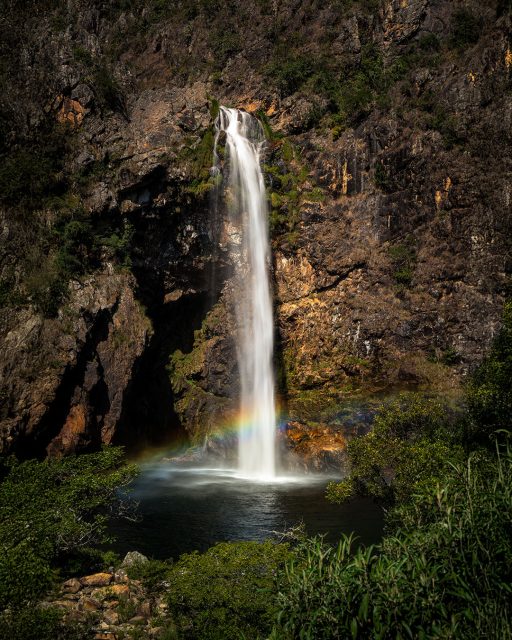 Arco-íris se formando na Cachoeira do Fundão! 😍
.
.
#serradacanastra #saojoaobatista #saoroquedeminas #mg #cachoeiradofundao
